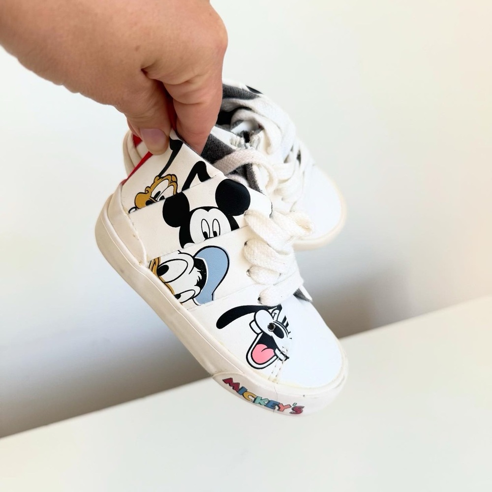 Zara Disney character shoes size 21 (US 5)